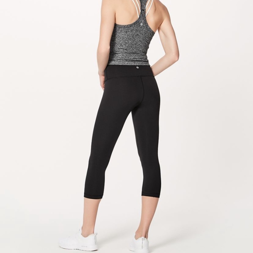 Lululemon winder under black cropped leggings